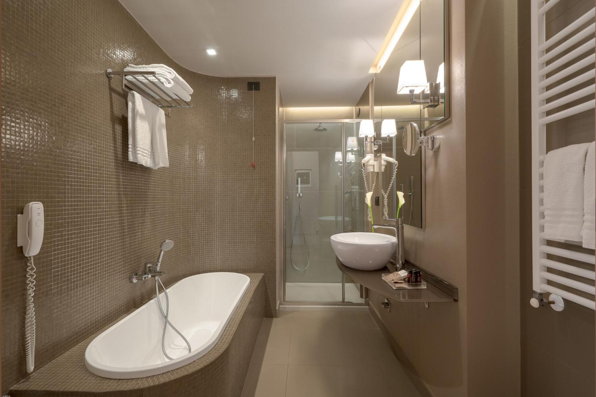 Titano Suites San Marino Exteriör bild