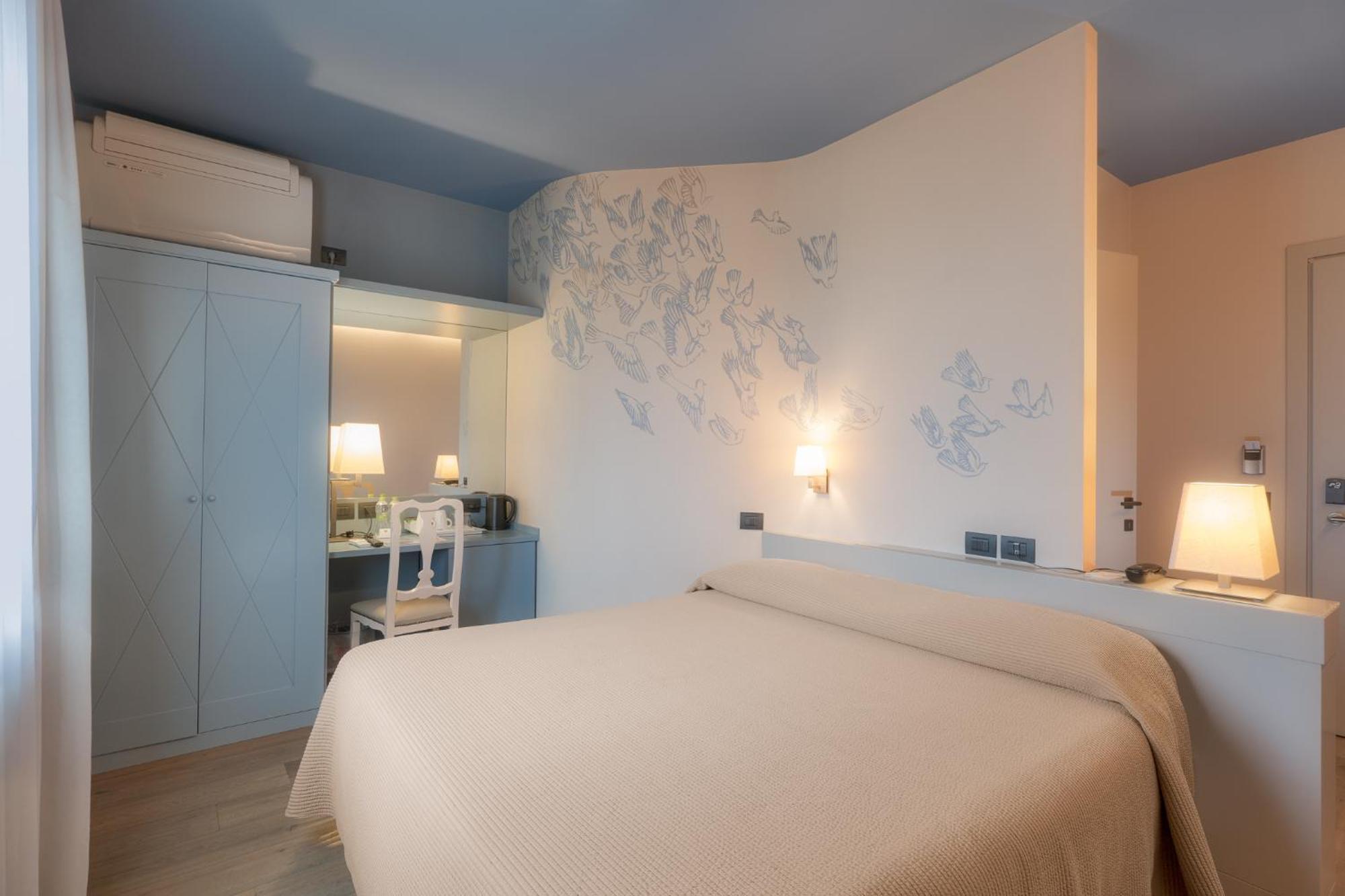 Titano Suites San Marino Exteriör bild