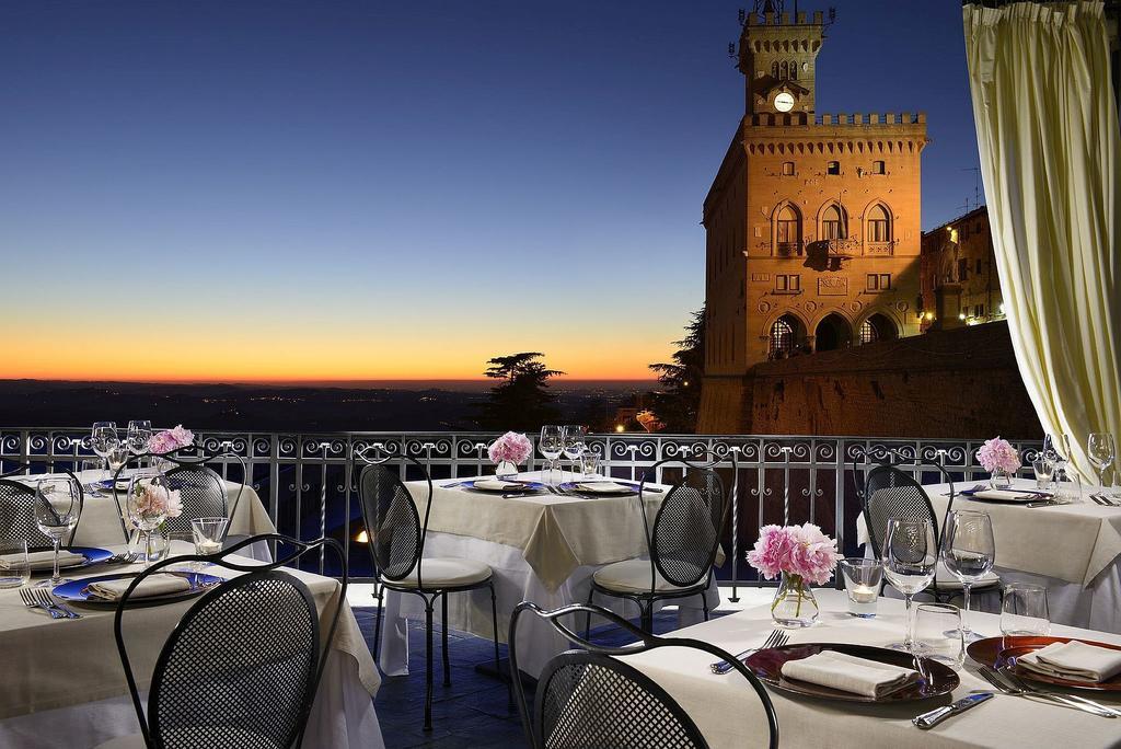 Titano Suites San Marino Exteriör bild
