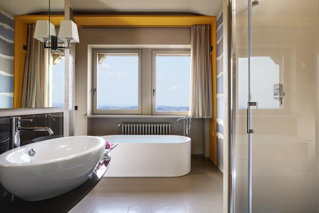 Titano Suites San Marino Rum bild