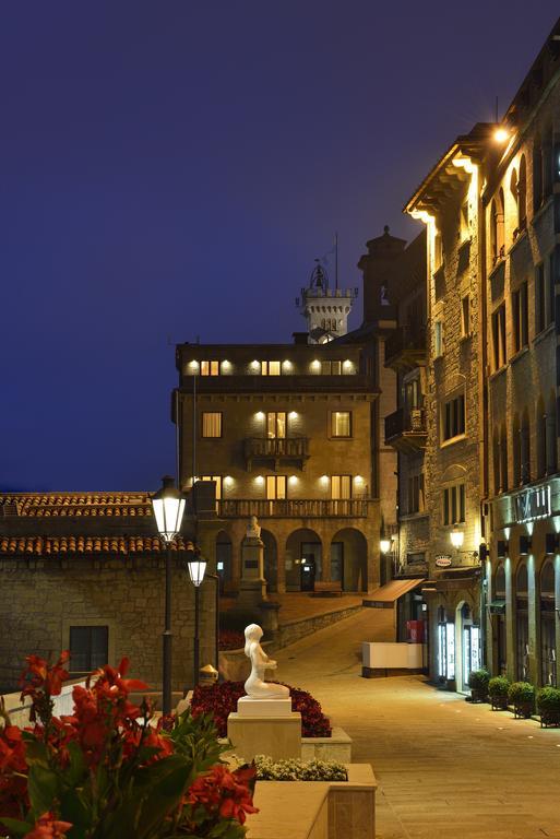 Titano Suites San Marino Exteriör bild