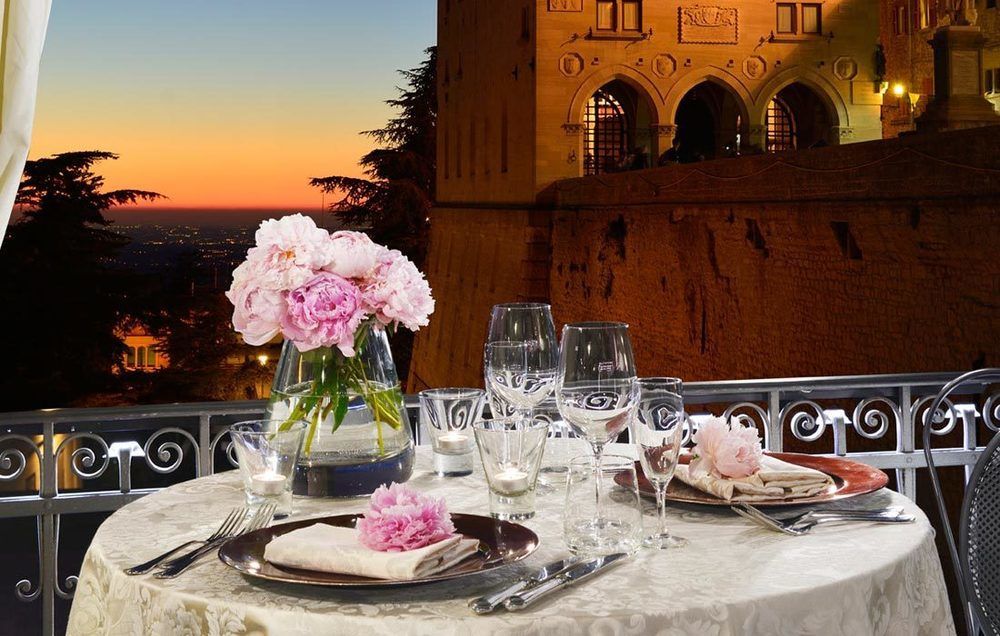 Titano Suites San Marino Exteriör bild