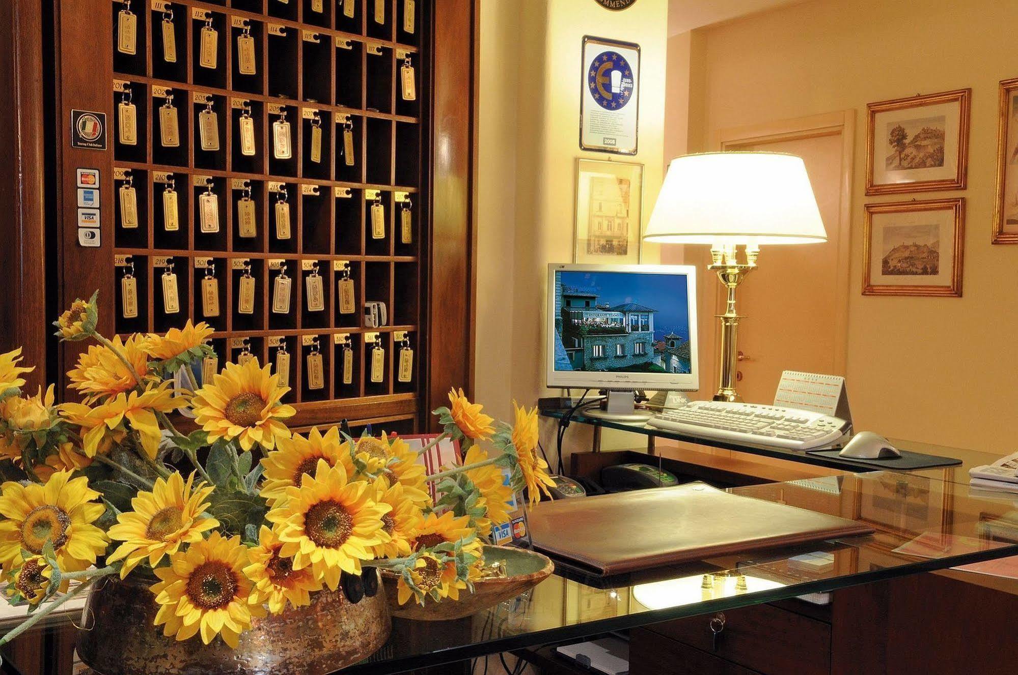 Titano Suites San Marino Exteriör bild